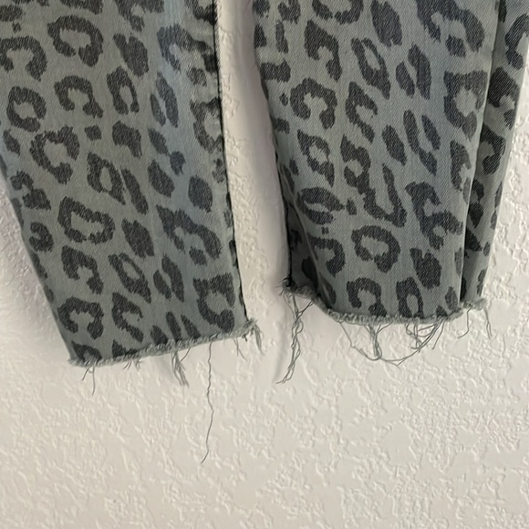 Joe’s Jeans grey leopard print high rise frayed hem skinny jeans Size 27 - Picture 7 of 9